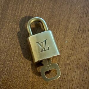 Louis Vuitton Gold Padlock Key Holder #325